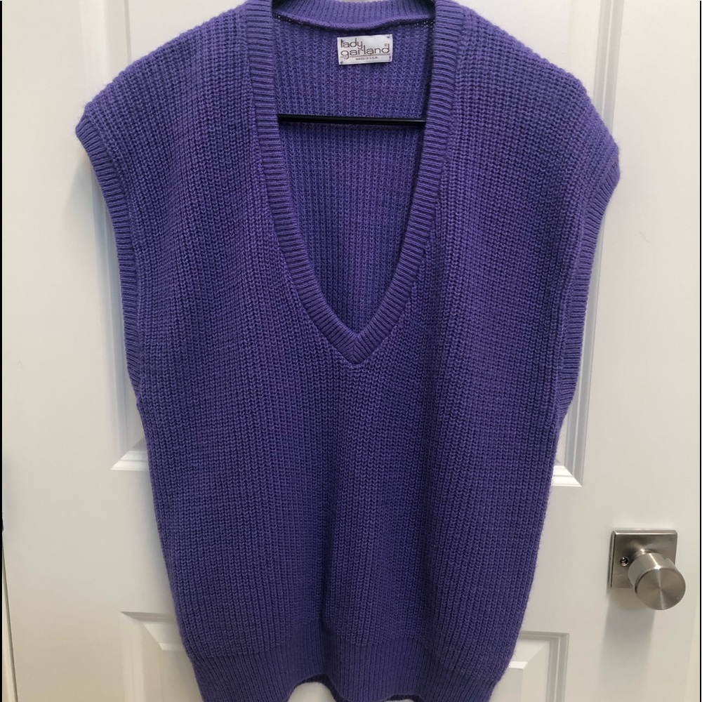 V neck pullover